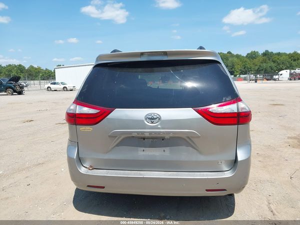 2015 TOYOTA SIENNA LE 8 PASSENGER