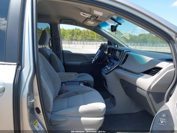 2015 TOYOTA SIENNA LE 8 PASSENGER