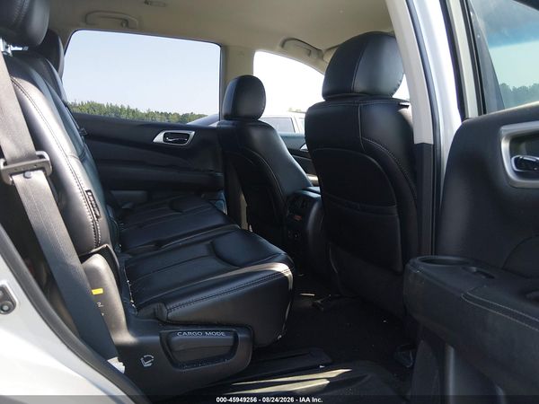 2018 NISSAN PATHFINDER SL — I8