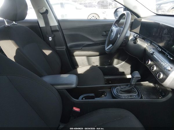 2024 HYUNDAI KONA SE