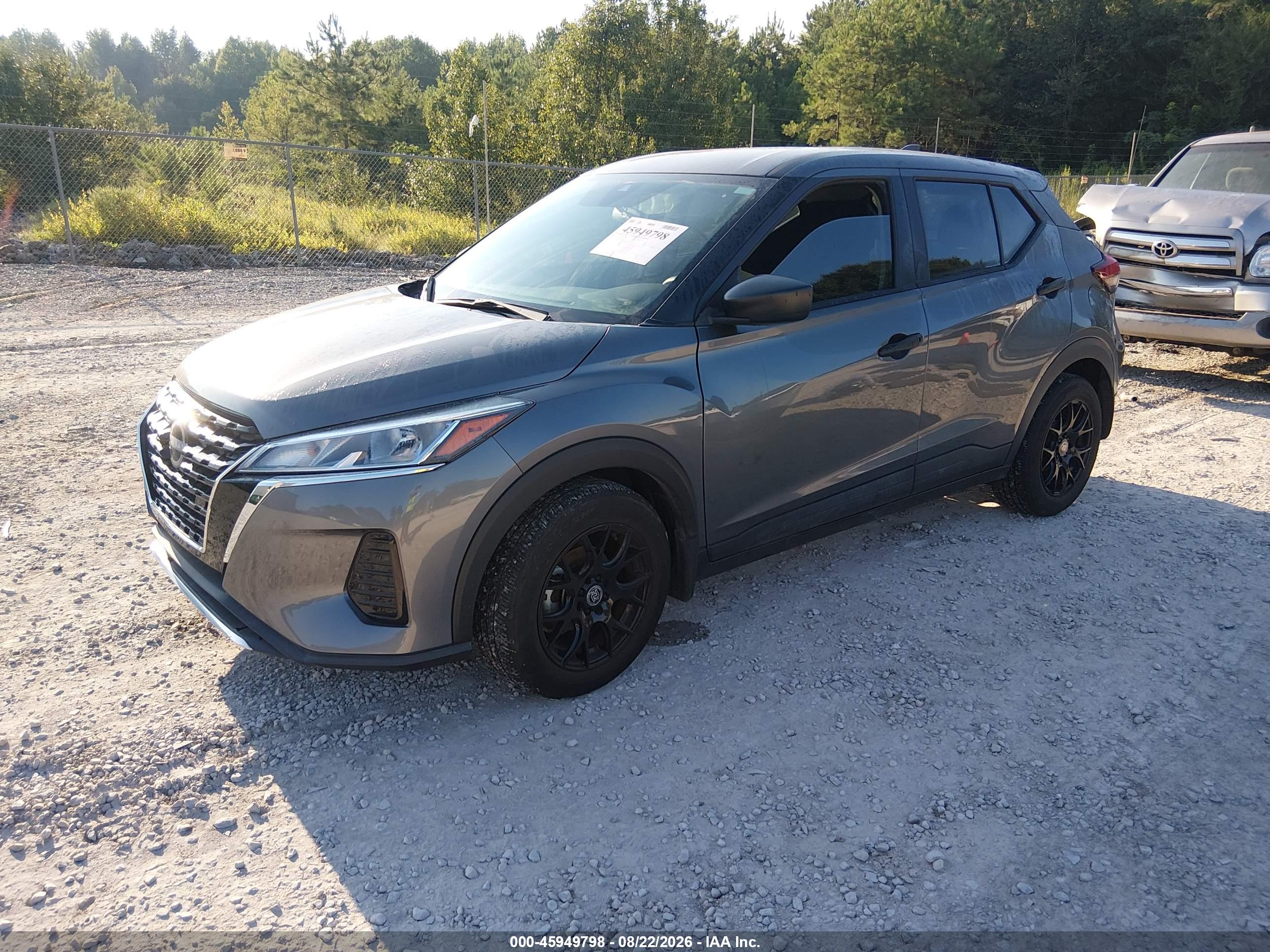 2023 NISSAN KICKS S XTRONIC CVT — I2