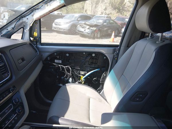 2018 KIA SEDONA SX — I5