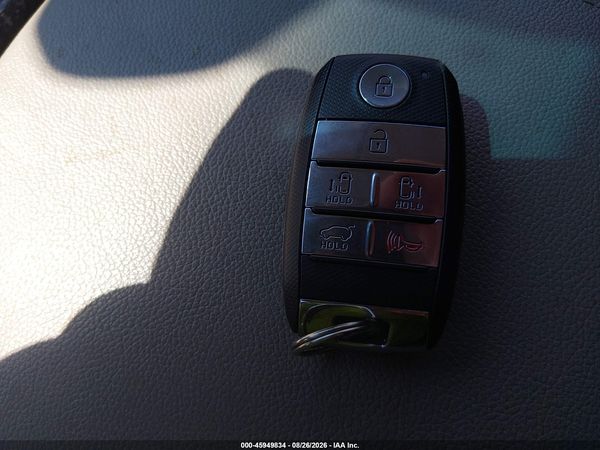 2018 KIA SEDONA SX — I11