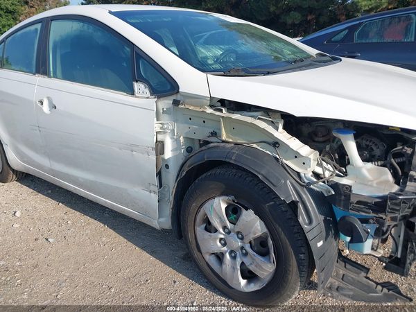 2016 KIA FORTE LX — I6