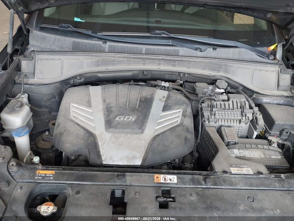 2018 HYUNDAI SANTA FE SE