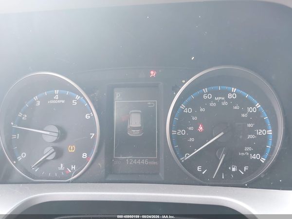 2017 TOYOTA RAV4 LE — I7