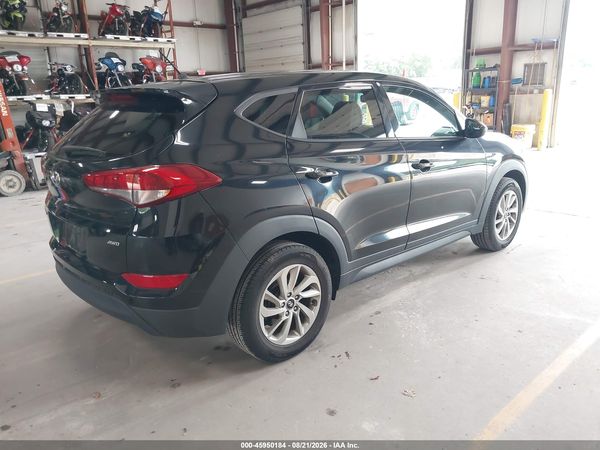 2018 HYUNDAI TUCSON SE — I4