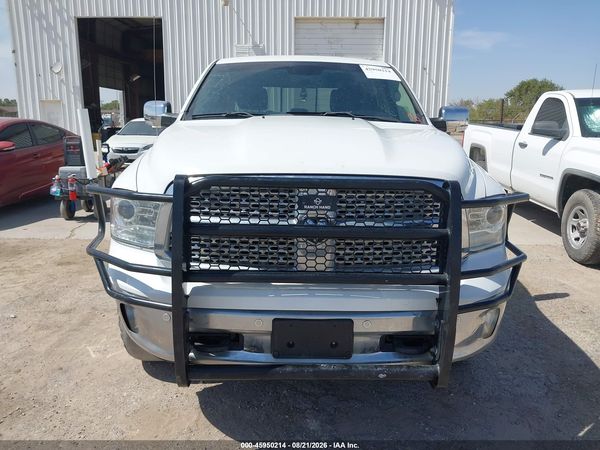 2017 RAM 1500 LARAMIE  4X4 5'7 BOX