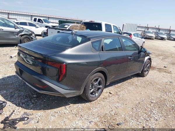 2026 KIA K4 LXS