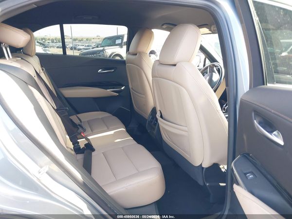 2024 CADILLAC XT4 FWD LUXURY — I8