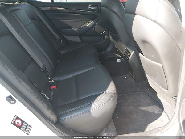 2016 KIA CADENZA LIMITED — I8