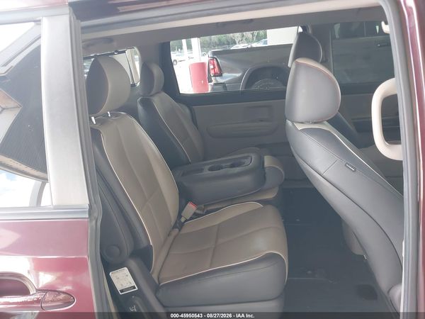 2017 KIA SEDONA LX