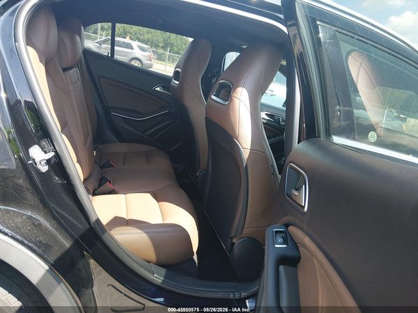 2020 MERCEDES-BENZ GLA 250 GLA250 — I8