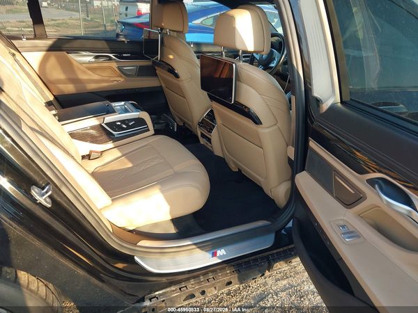 2021 BMW 750I XDRIVE — I8