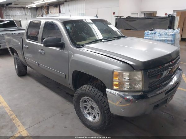2013 CHEVROLET SILVERADO 1500 LT — I1