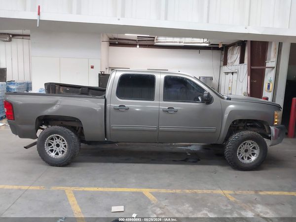 2013 CHEVROLET SILVERADO 1500 LT — I116