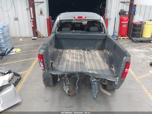 2013 CHEVROLET SILVERADO 1500 LT — I119