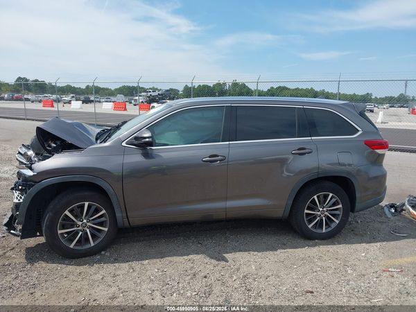 2018 TOYOTA HIGHLANDER XLE