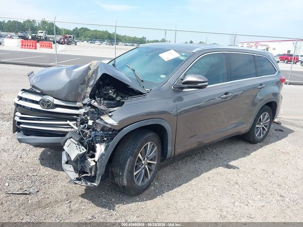 2018 TOYOTA HIGHLANDER XLE