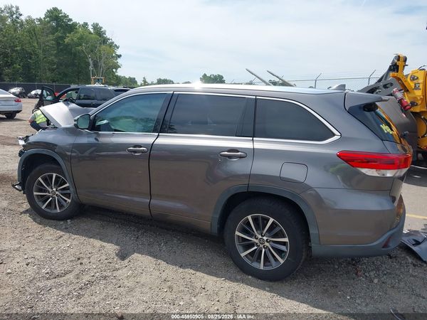 2018 TOYOTA HIGHLANDER XLE