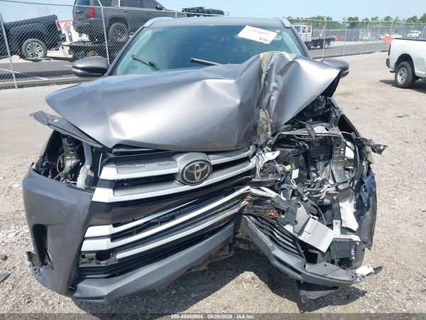 2018 TOYOTA HIGHLANDER XLE