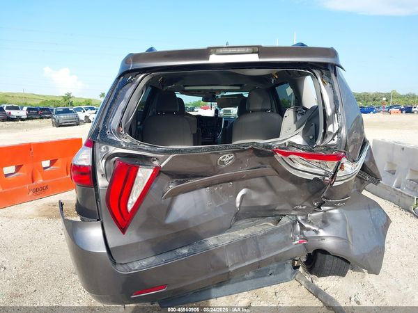2019 TOYOTA SIENNA XLE 8 PASSENGER