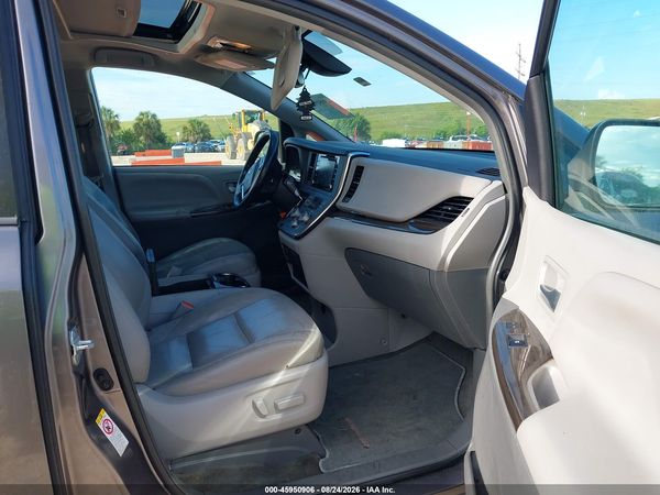 2019 TOYOTA SIENNA XLE 8 PASSENGER