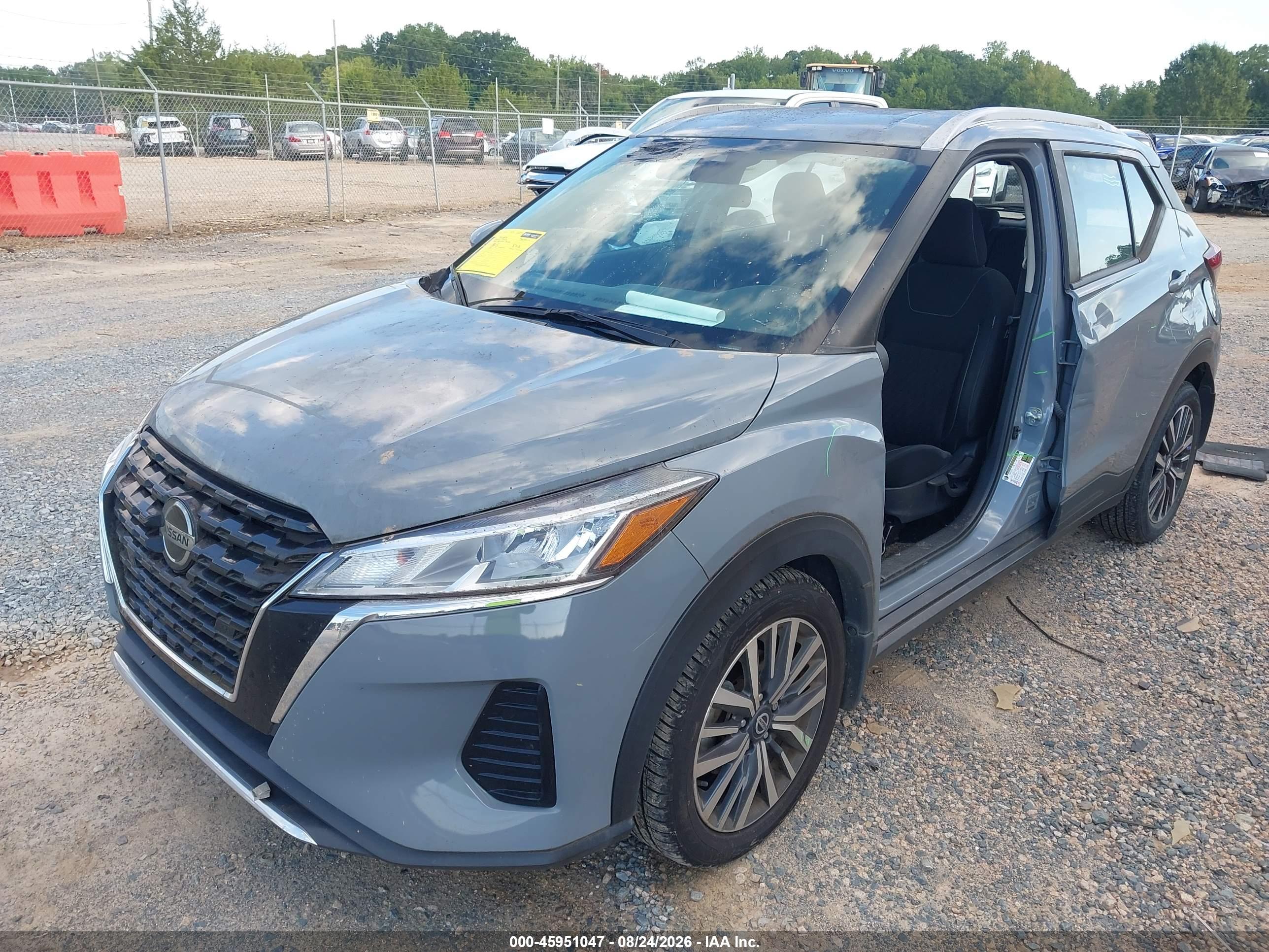 2021 NISSAN KICKS SV XTRONIC CVT — I2