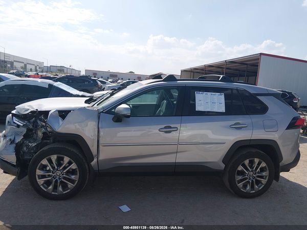 2025 TOYOTA RAV4 XLE PREMIUM — I117