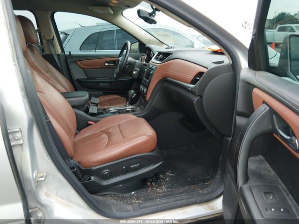 2015 CHEVROLET TRAVERSE LT — I5