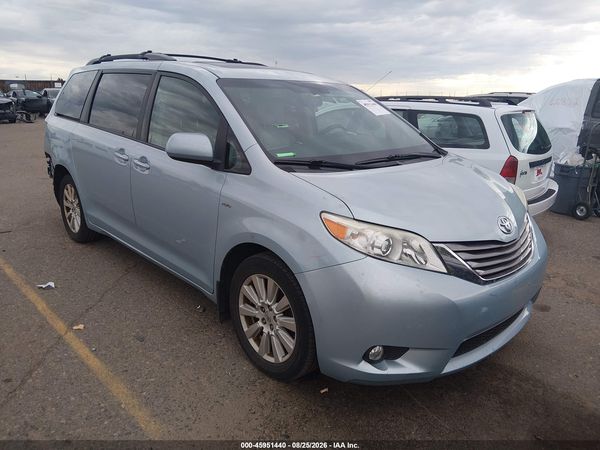 2017 TOYOTA SIENNA XLE 7 PASSENGER — I1
