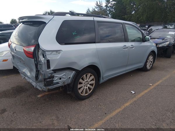 2017 TOYOTA SIENNA XLE 7 PASSENGER — I4