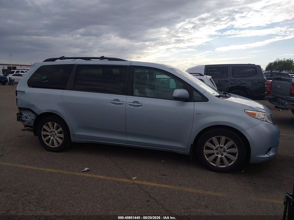 2017 TOYOTA SIENNA XLE 7 PASSENGER — I116