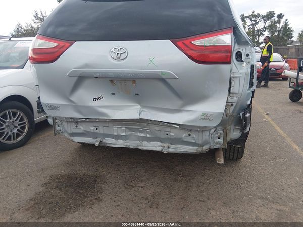 2017 TOYOTA SIENNA XLE 7 PASSENGER — I153