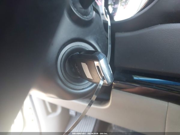 2016 KIA SEDONA LX — I11