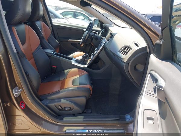 2016 VOLVO V60 CROSS COUNTRY T5
