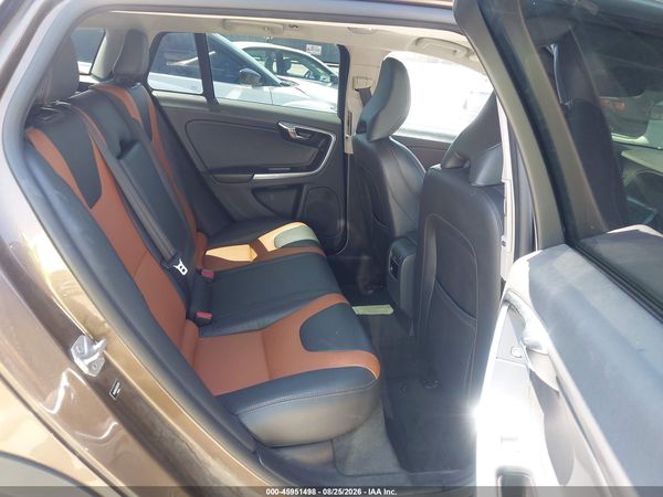 2016 VOLVO V60 CROSS COUNTRY T5