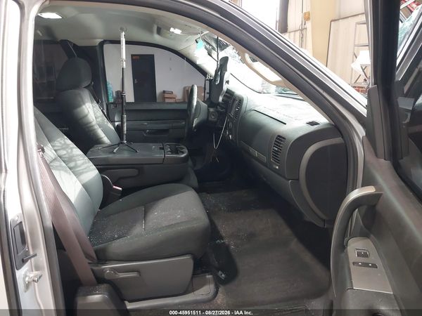 2013 CHEVROLET SILVERADO 1500 LT — I5