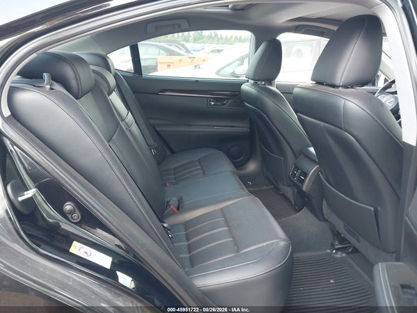 2016 LEXUS ES 350 — I8