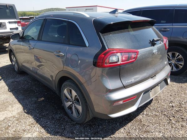 2017 KIA NIRO LX