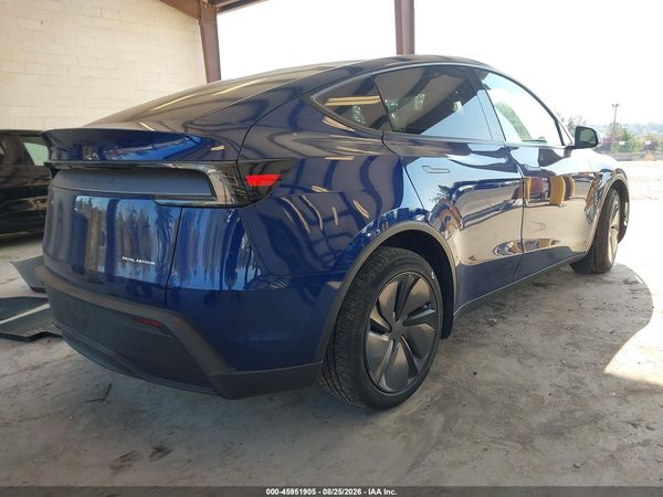2026 TESLA MODEL Y