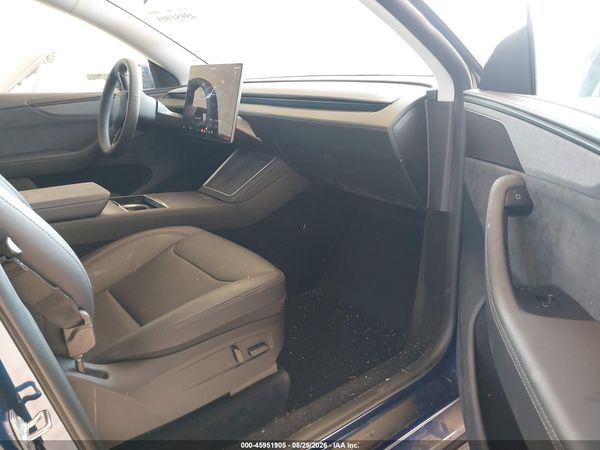 2026 TESLA MODEL Y