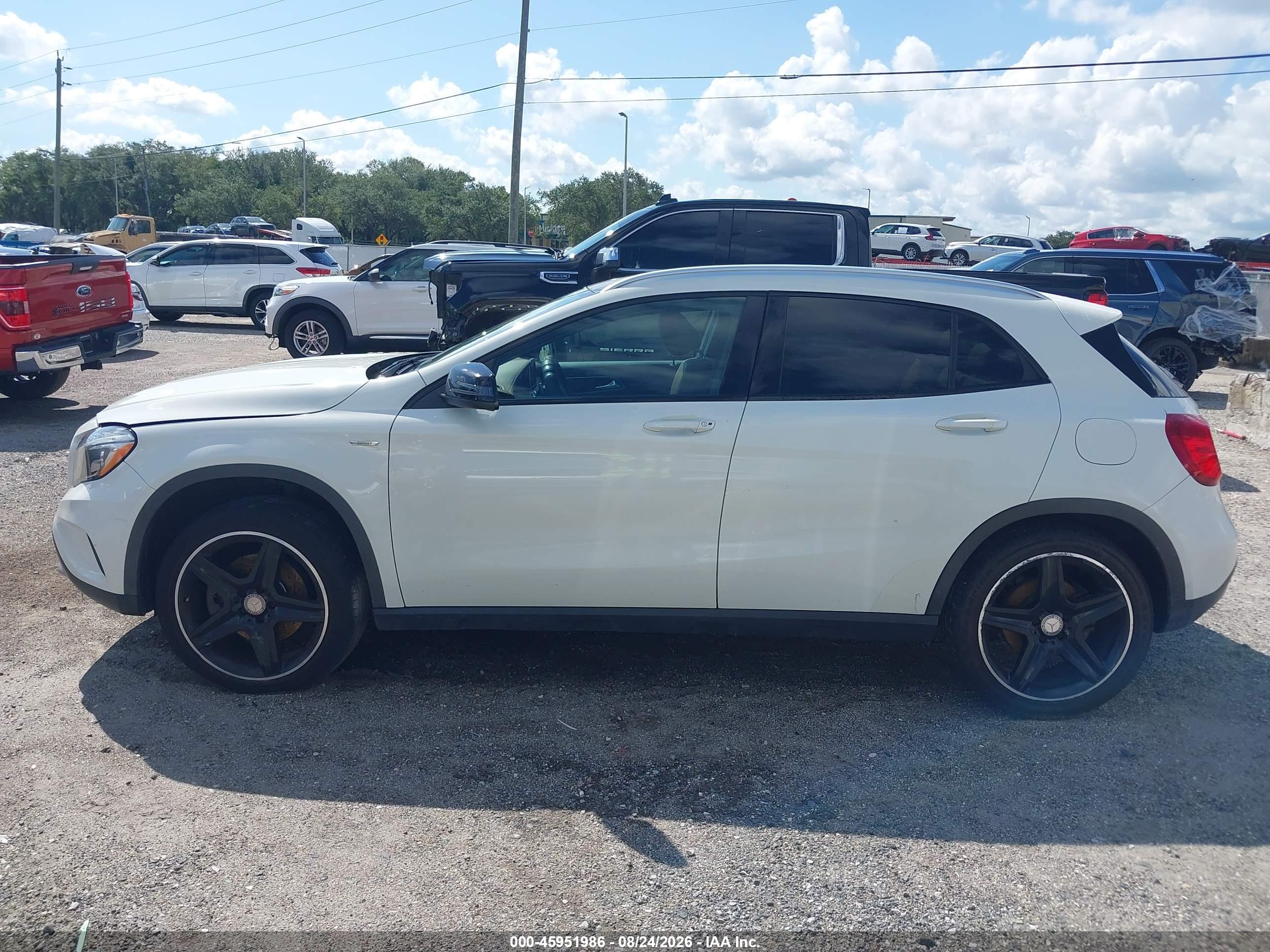 2015 MERCEDES-BENZ GLA 250 4MATIC