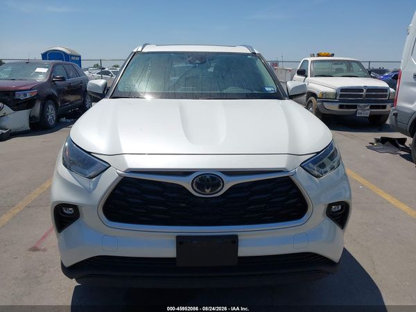 2021 TOYOTA HIGHLANDER XLE