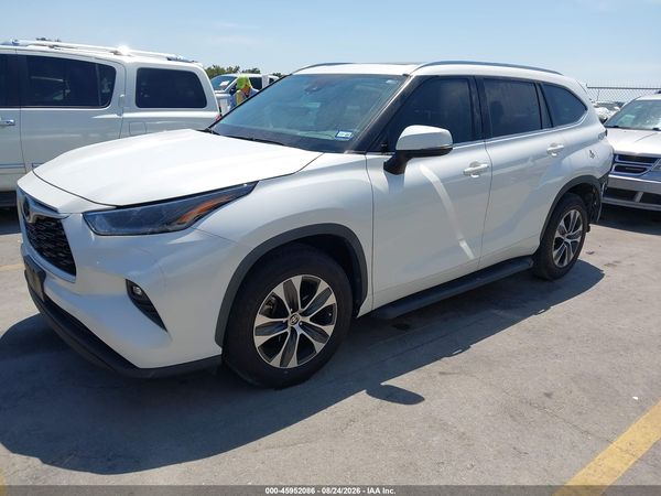 2021 TOYOTA HIGHLANDER XLE