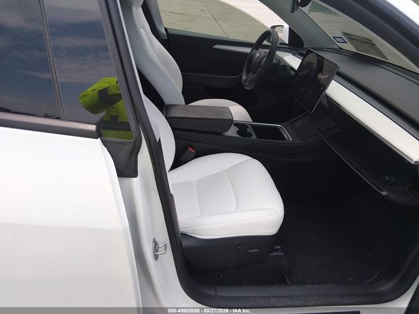 2024 TESLA MODEL Y — I5