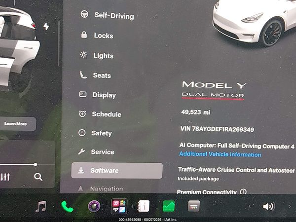 2024 TESLA MODEL Y — I7