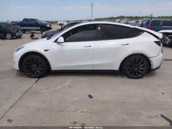 2024 TESLA MODEL Y — I117