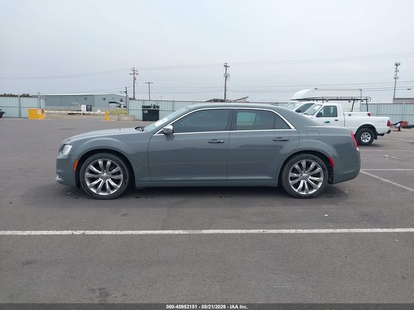 2019 CHRYSLER 300 TOURING