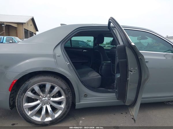 2019 CHRYSLER 300 TOURING